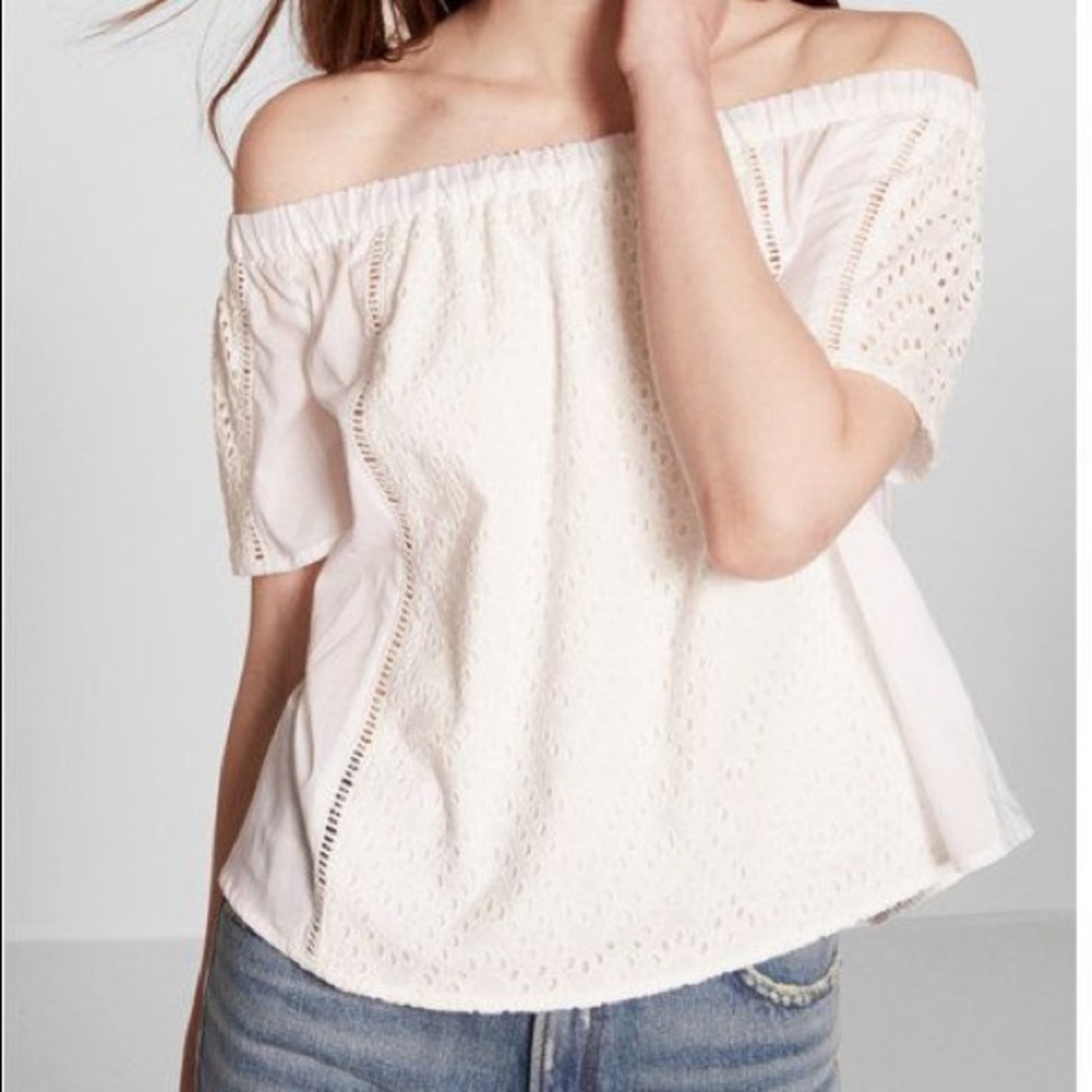 Express eyelet top size small